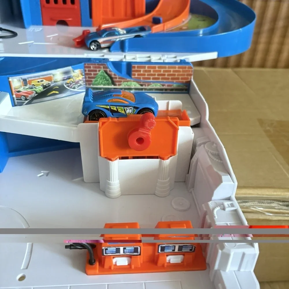 Vintage Retro Hot Wheels Stop And Go Car Wash and Service Station Center PlaySet